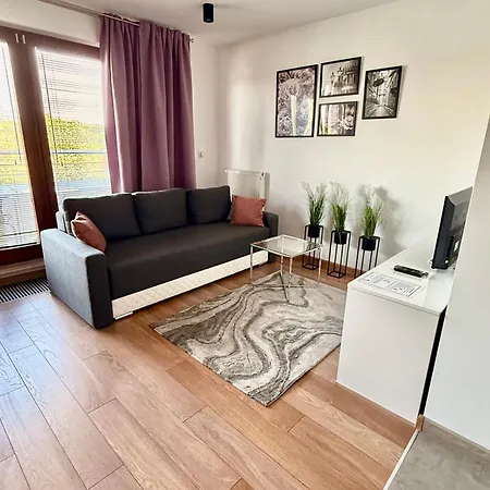 Platan Apartment *
