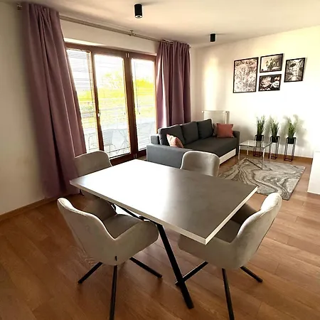Apartment Platan *